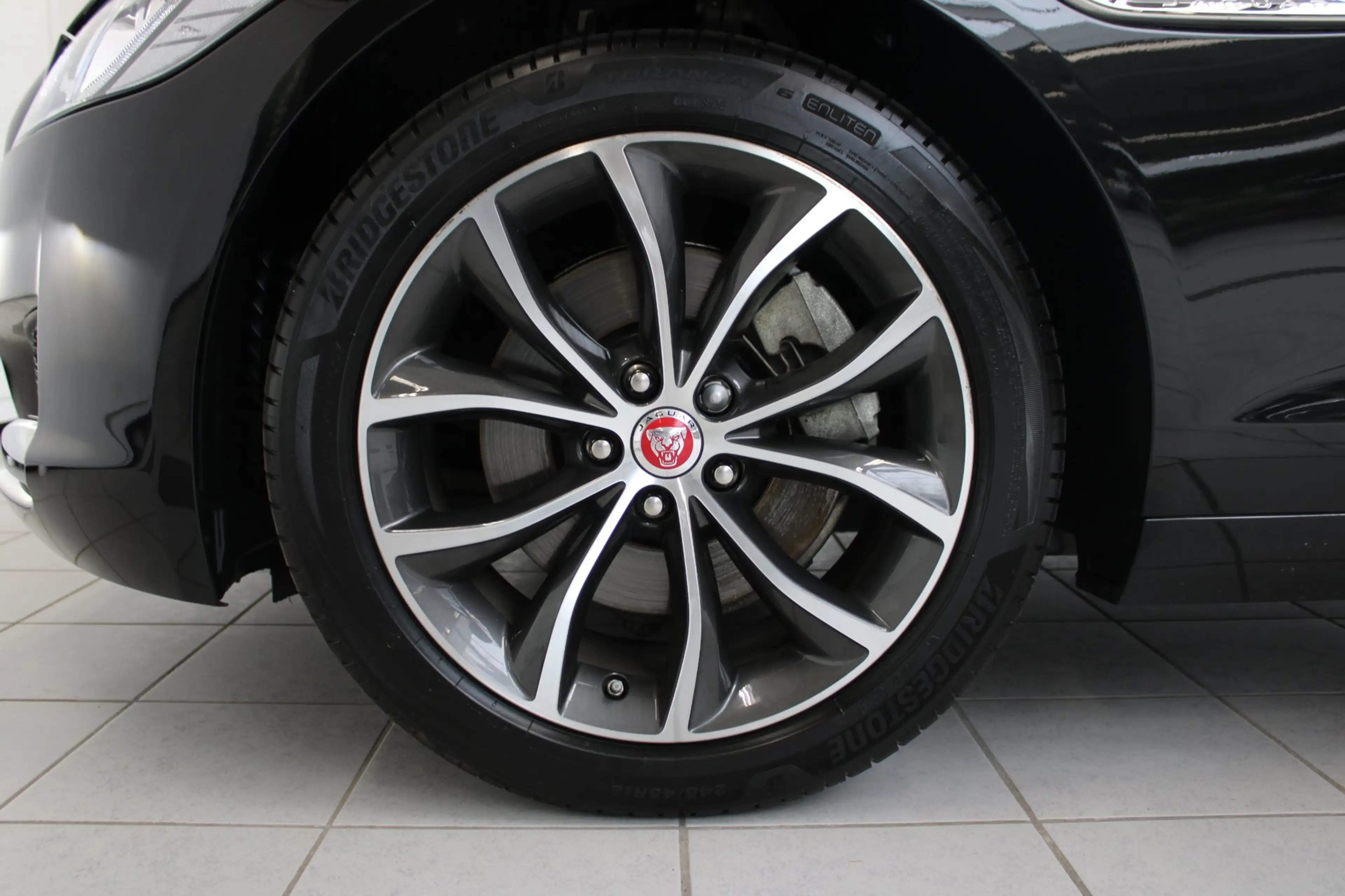 Jaguar XF 2.0 R-Sport|PDC|Camera|Stoel/Stuurverwarming|NAP — photo 42