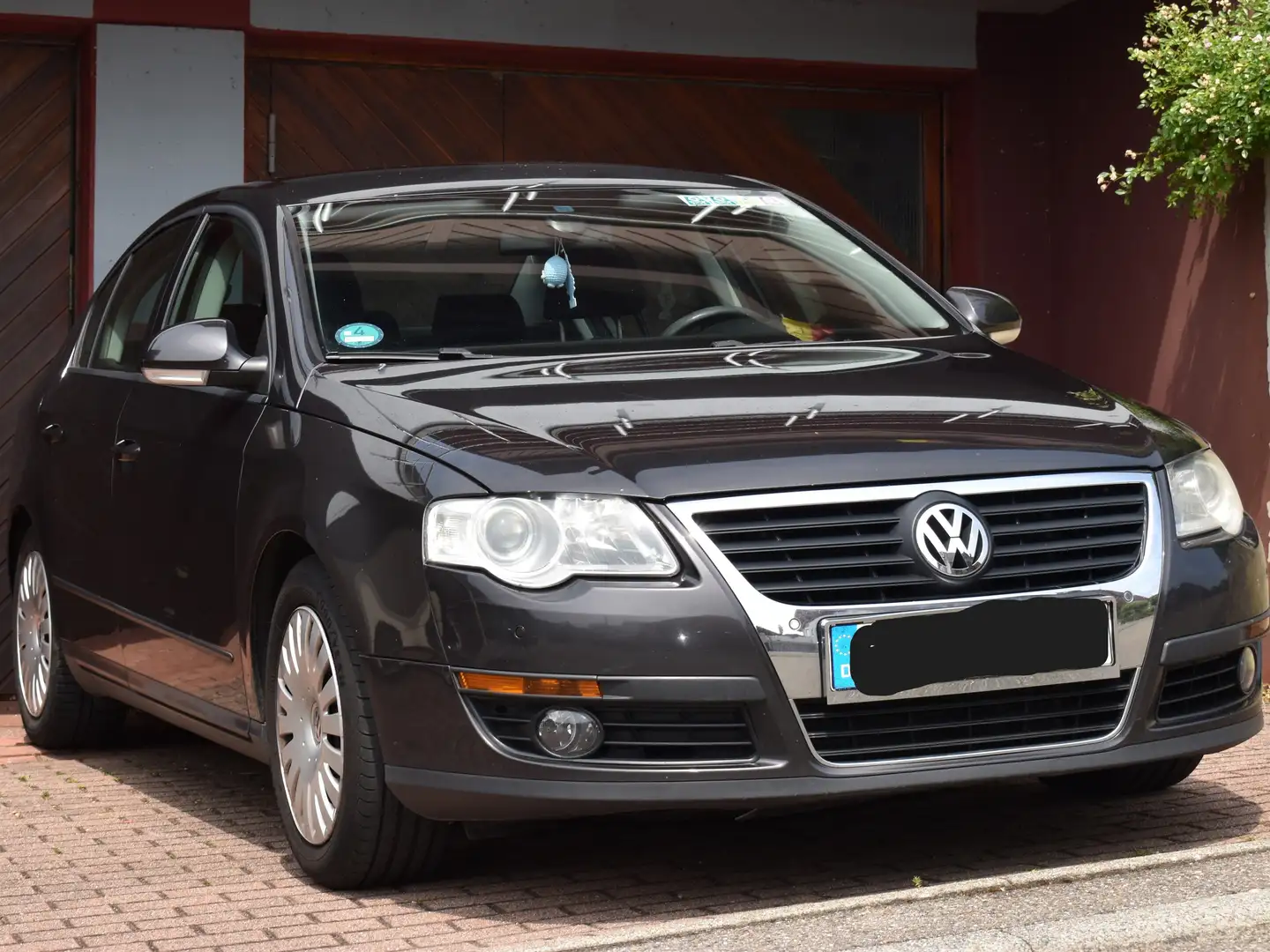 Volkswagen Passat Trendline Braun - 1