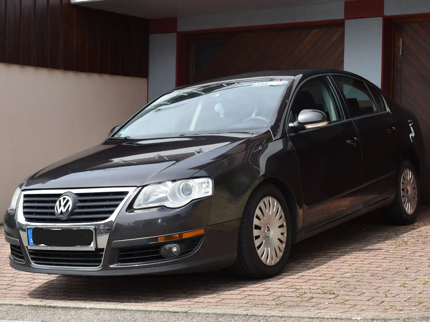Volkswagen Passat Trendline Braun - 2