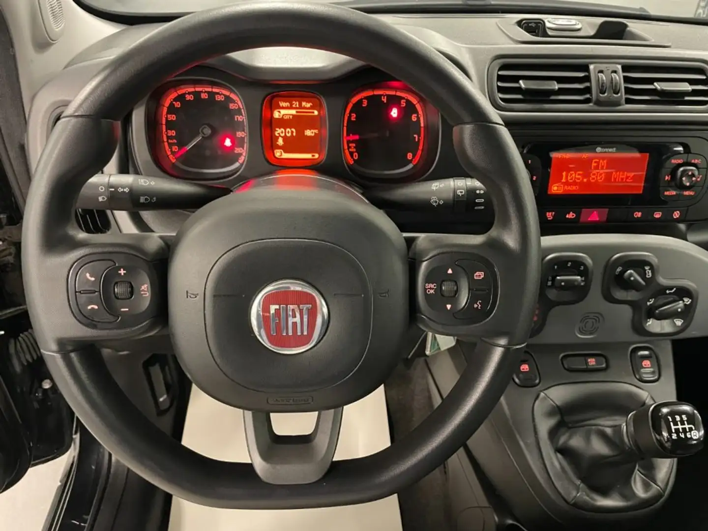 Fiat Panda 1.0 Hybrid 70 CV City Life Negro - 2