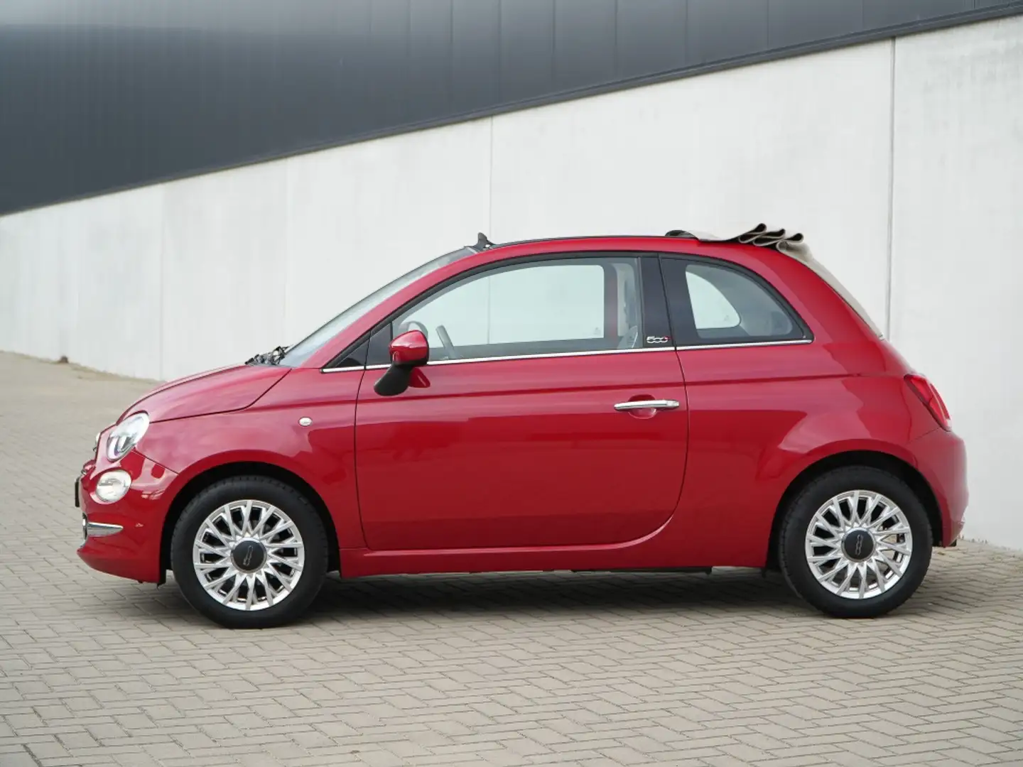 Fiat 500C TwinAir Turbo 85 PK Lounge | Navi | Carplay | Crui Rood - 2