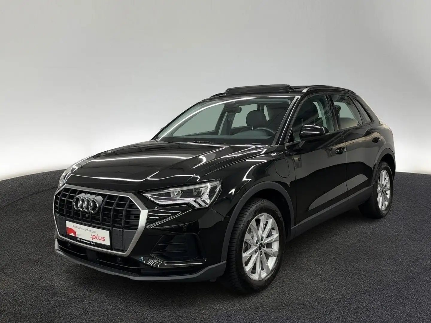 Audi Q3 45 TFSI e S tr. RFK LED NAVI VIRTUAL PANO Schwarz - 2