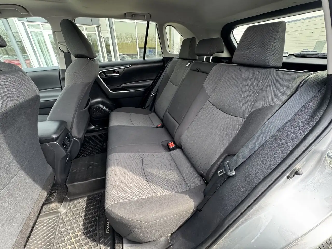 Toyota RAV 4 снимка Toyota RAV 4