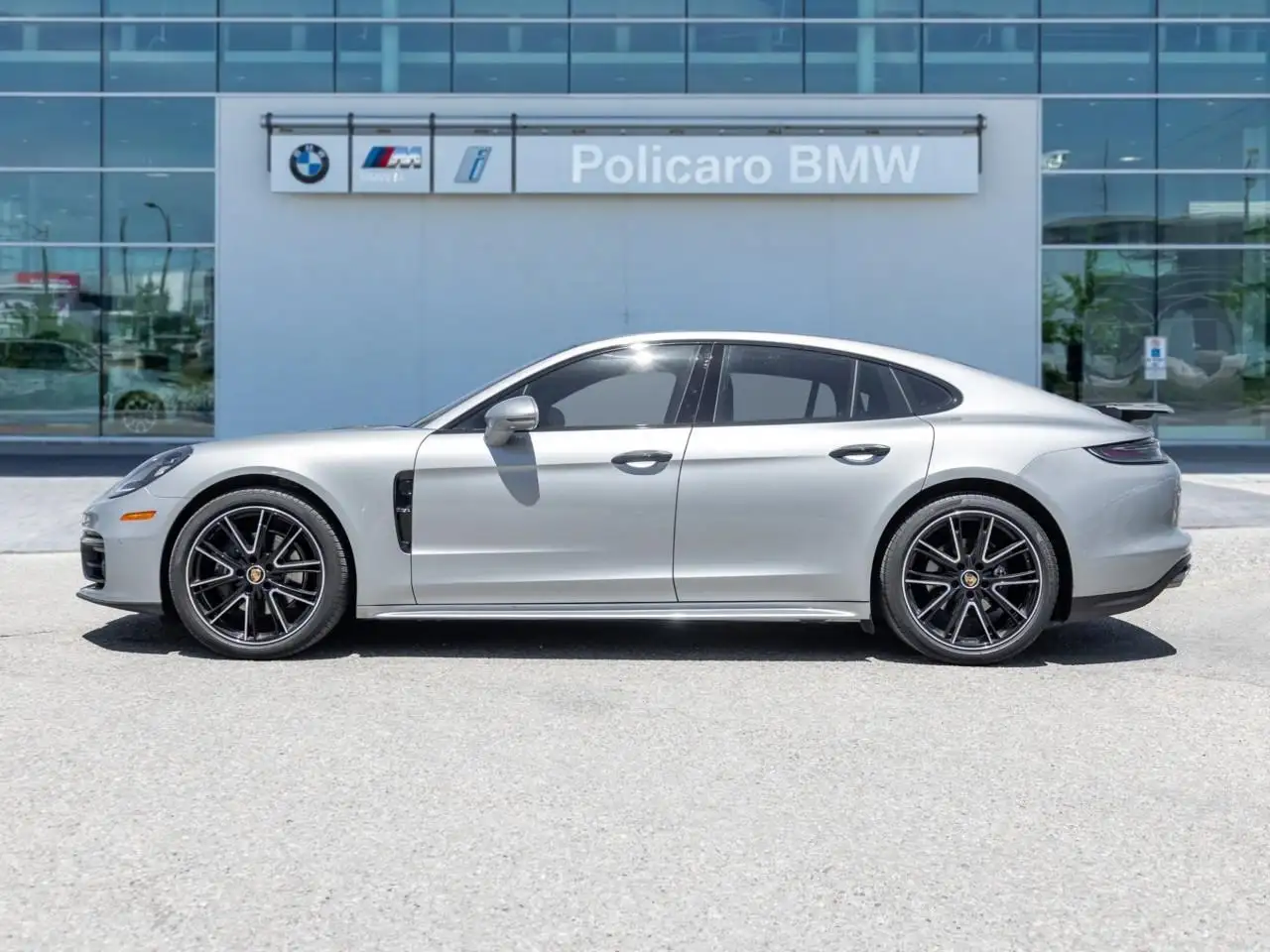 Porsche Panamera снимка Porsche Panamera
