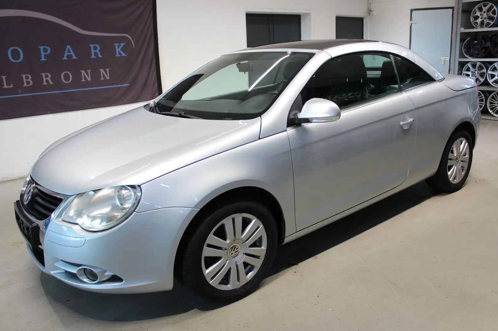 Volkswagen Eos 2.0*CABRIO*KLIMA*SHZ*EPH*SPORTSITZE* Срібний - 2
