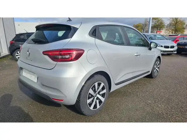 Renault Clio view 3