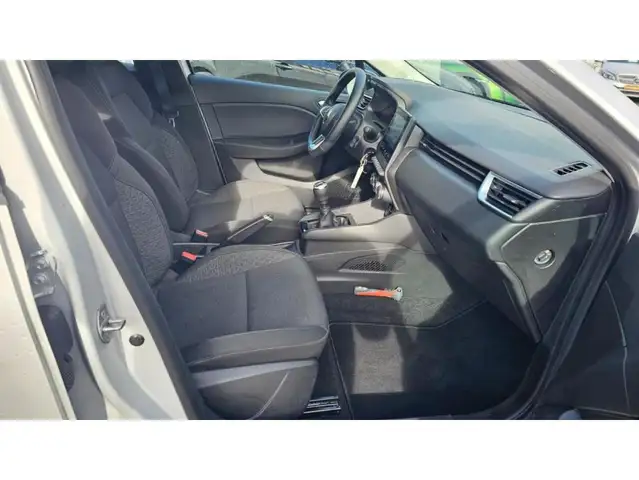 Renault Clio view 12