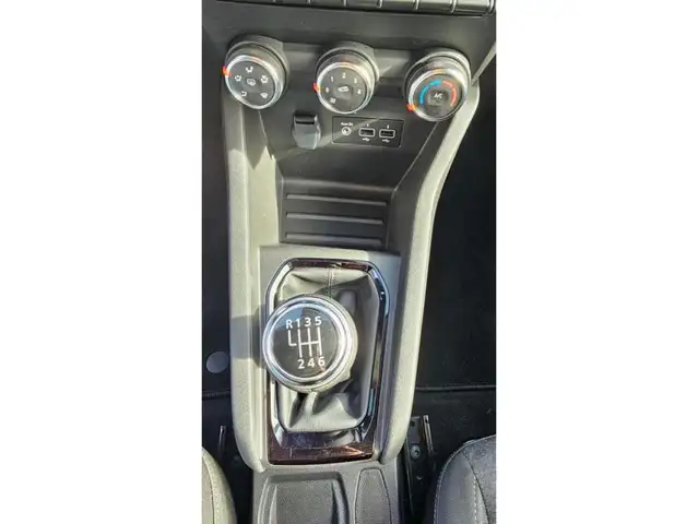 Renault Clio view 8