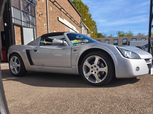 Opel Speedster Speedster 2.2i 16V