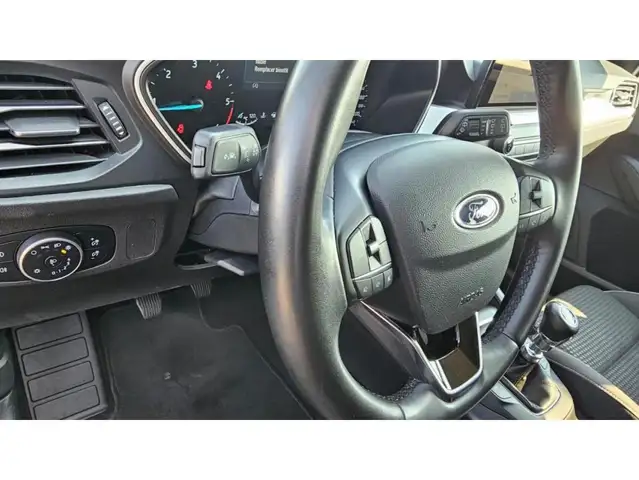 Ford Focus view 6