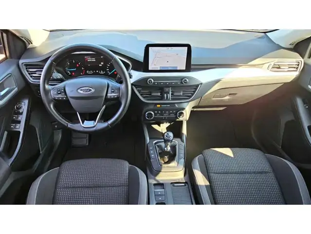 Ford Focus view 4