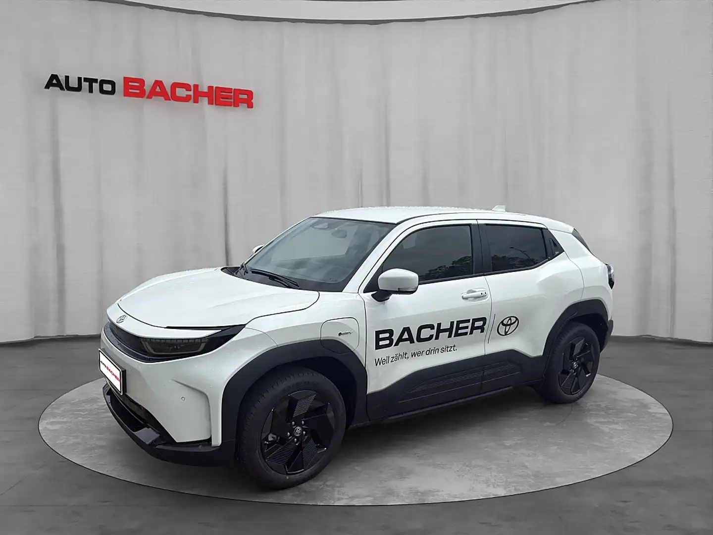 Toyota Urban Cruiser Elektro 61kWh Teamplayer Aut. Weiß - 1