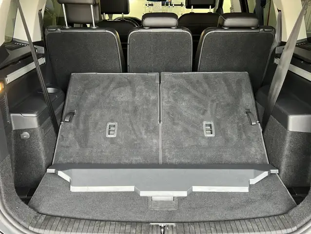 Volkswagen Touran view 10