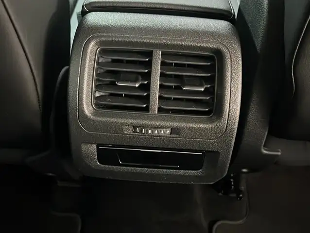 Volkswagen Touran view 12