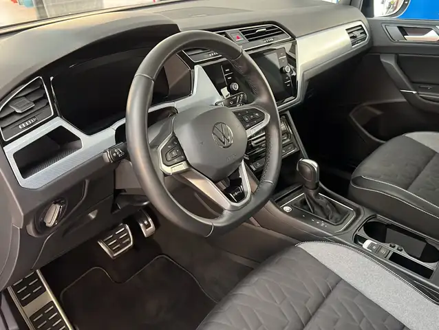 Volkswagen Touran view 15