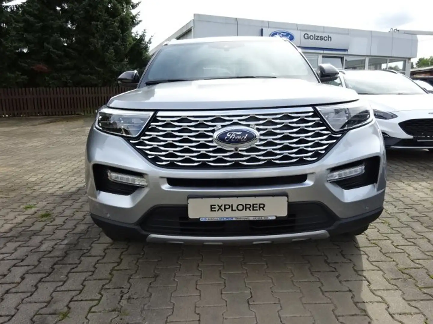 Ford Explorer Platinum Plug-in-Hybrid 4x4 *Vollausstattung** Plateado - 2