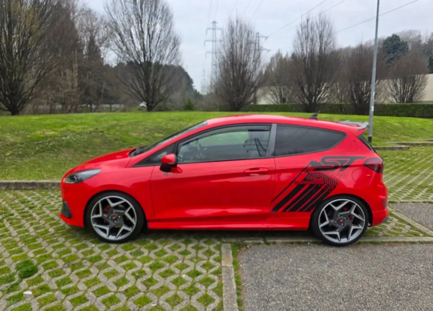 Ford Fiesta Fiesta VII 2017 3p 3p 1.5 ecoboost ST s Rojo - 1