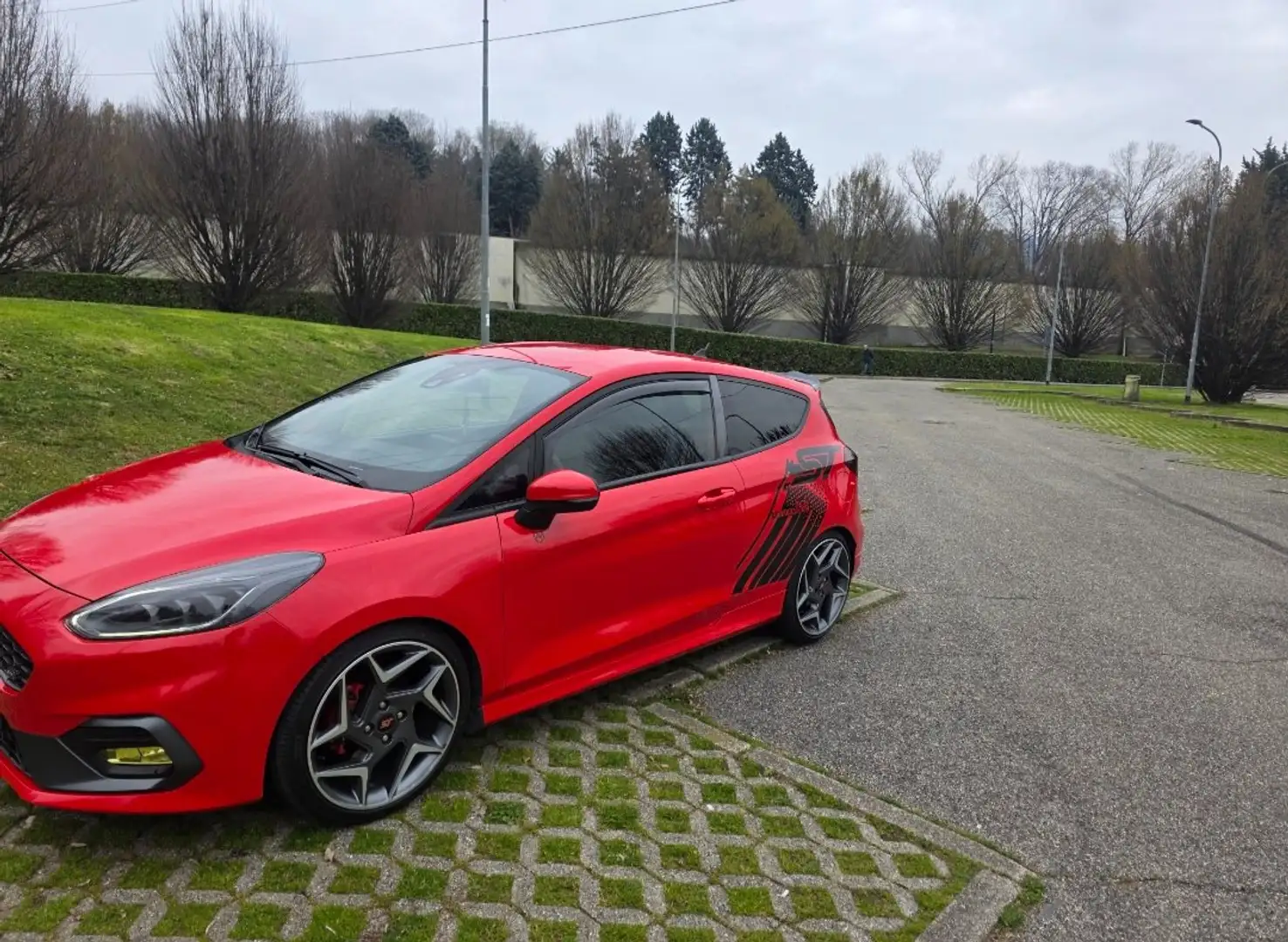 Ford Fiesta Fiesta VII 2017 3p 3p 1.5 ecoboost ST s Rojo - 2