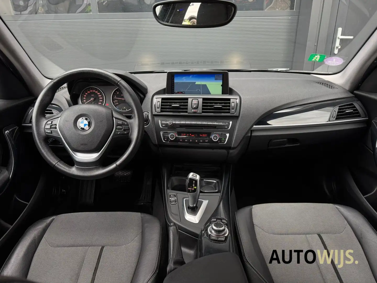 BMW 116 1-serie 116i Business+|URBAN|AUT|XENON|DAB|GROOT N Grau - 2