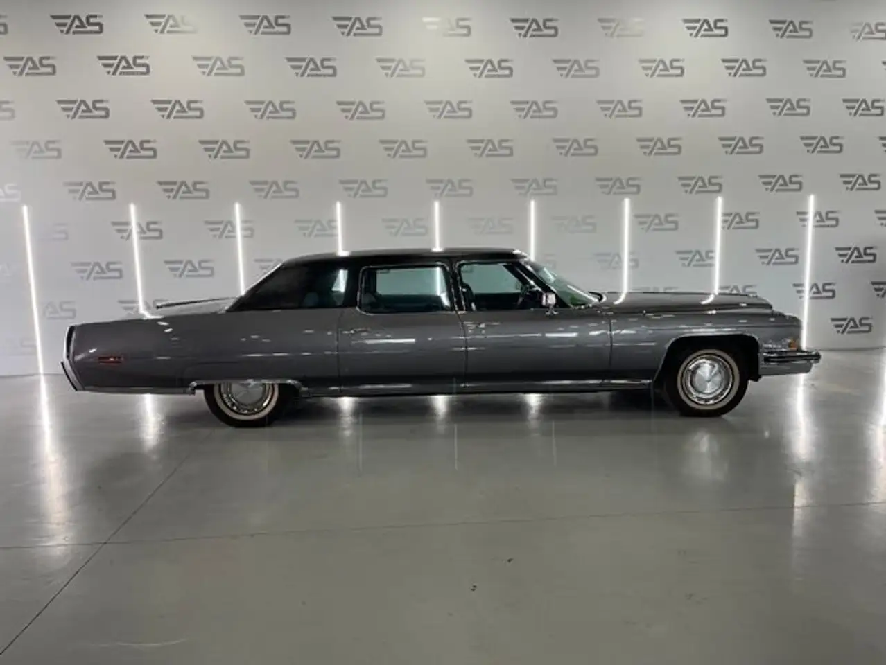 Cadillac Fleetwood V8, foto 6