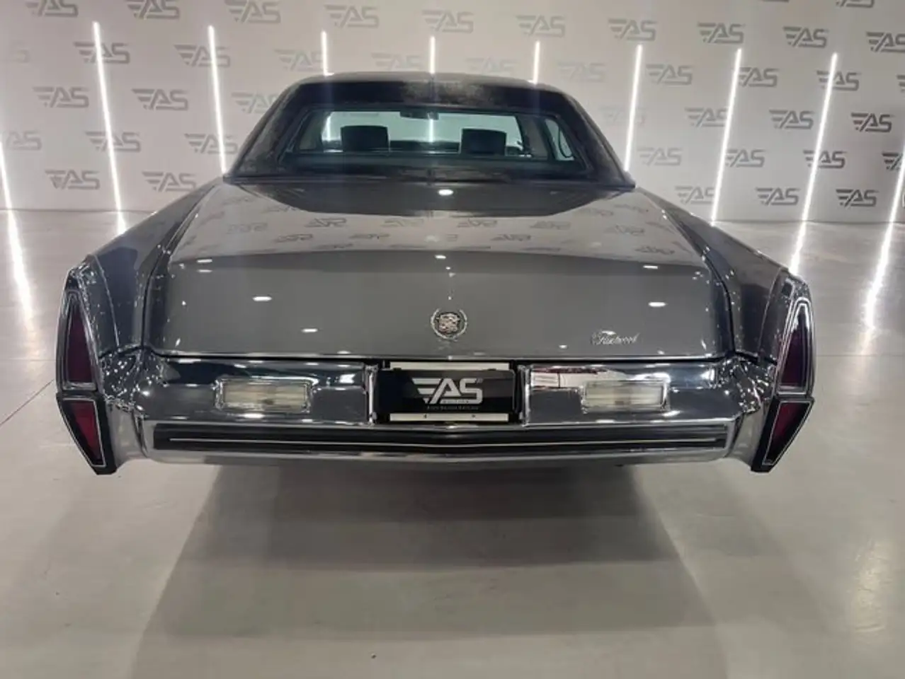 Cadillac Fleetwood V8, foto 8