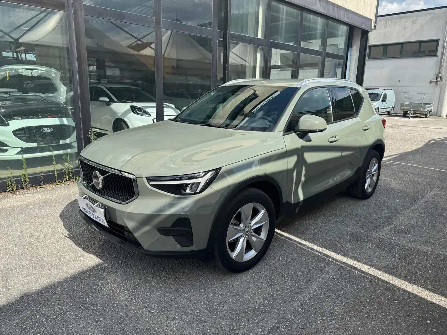Volvo XC40 XC40 B3 automatico Core Verde - 1