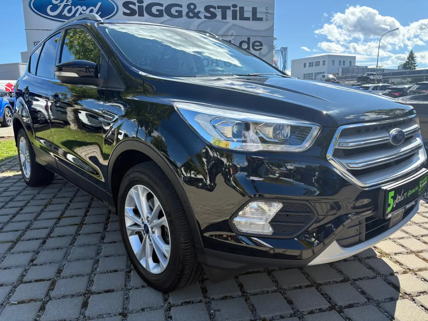 Ford Kuga 1.5 Titanium AHK*PANO*XEN*ACC*NAV*SPUR*TWA*SHZ Noir - 2