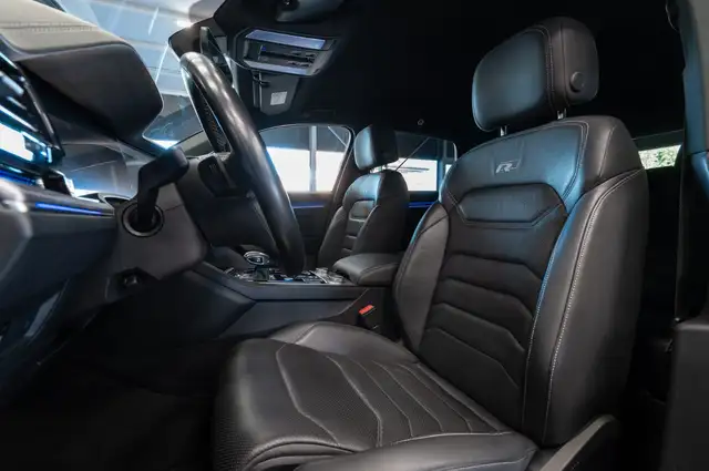 Volkswagen Touareg view 15