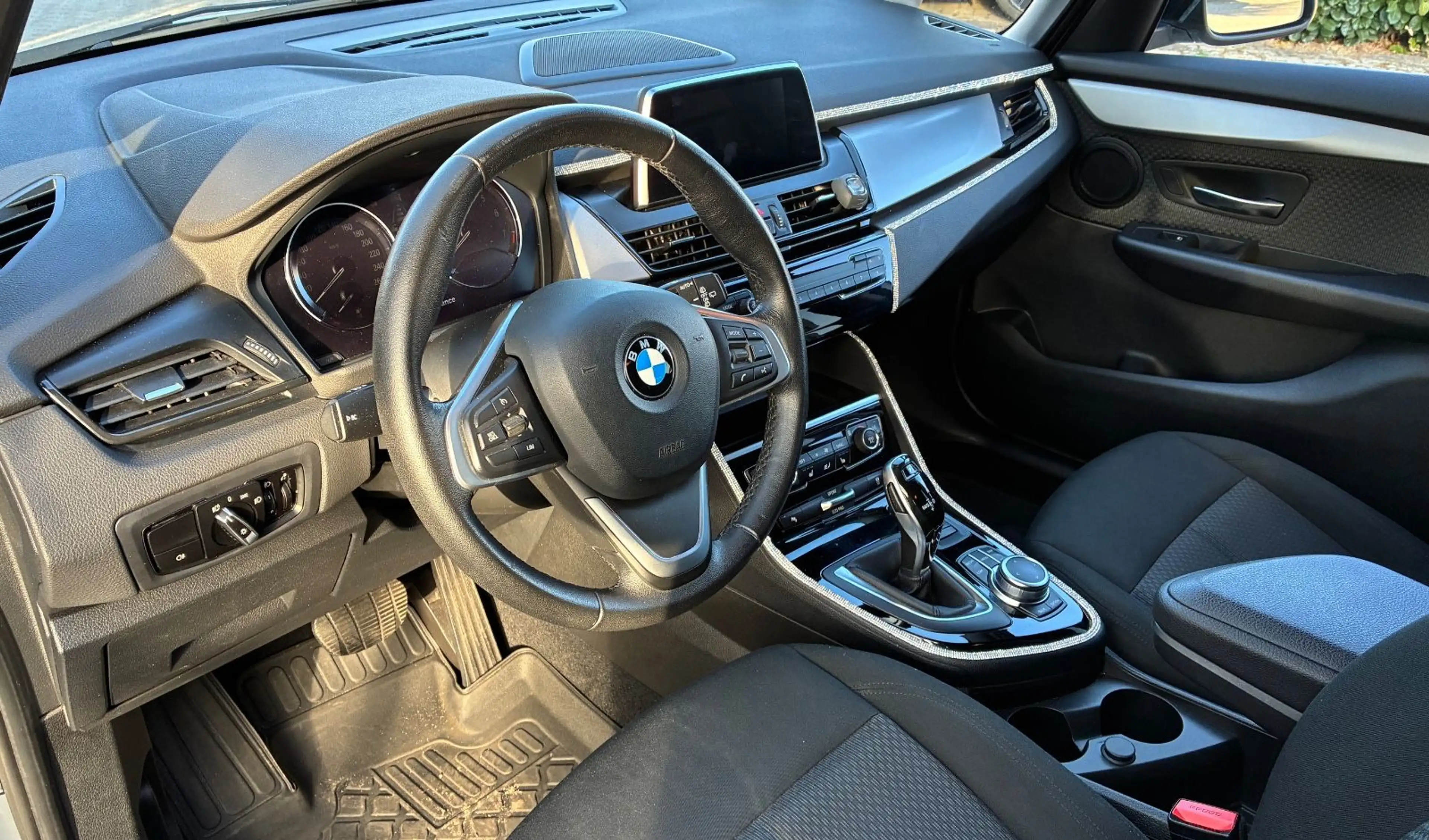 BMW 218 i Gran Tourer Advantage Navi Alu 7-Sitzer — photo 23
