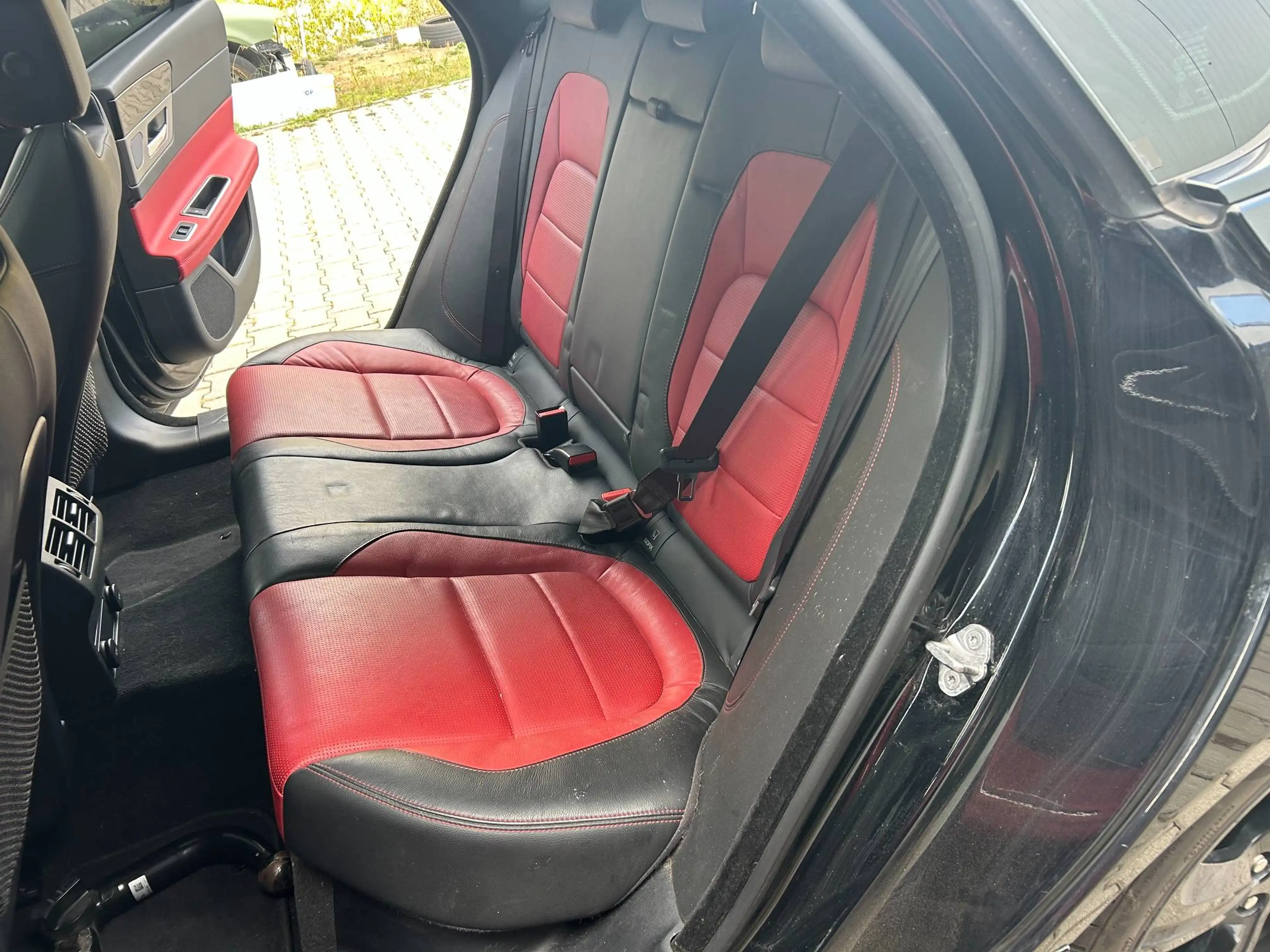 Jaguar XF XF Diesel 30d Aut. R-Sport Vollausstattung — photo 12