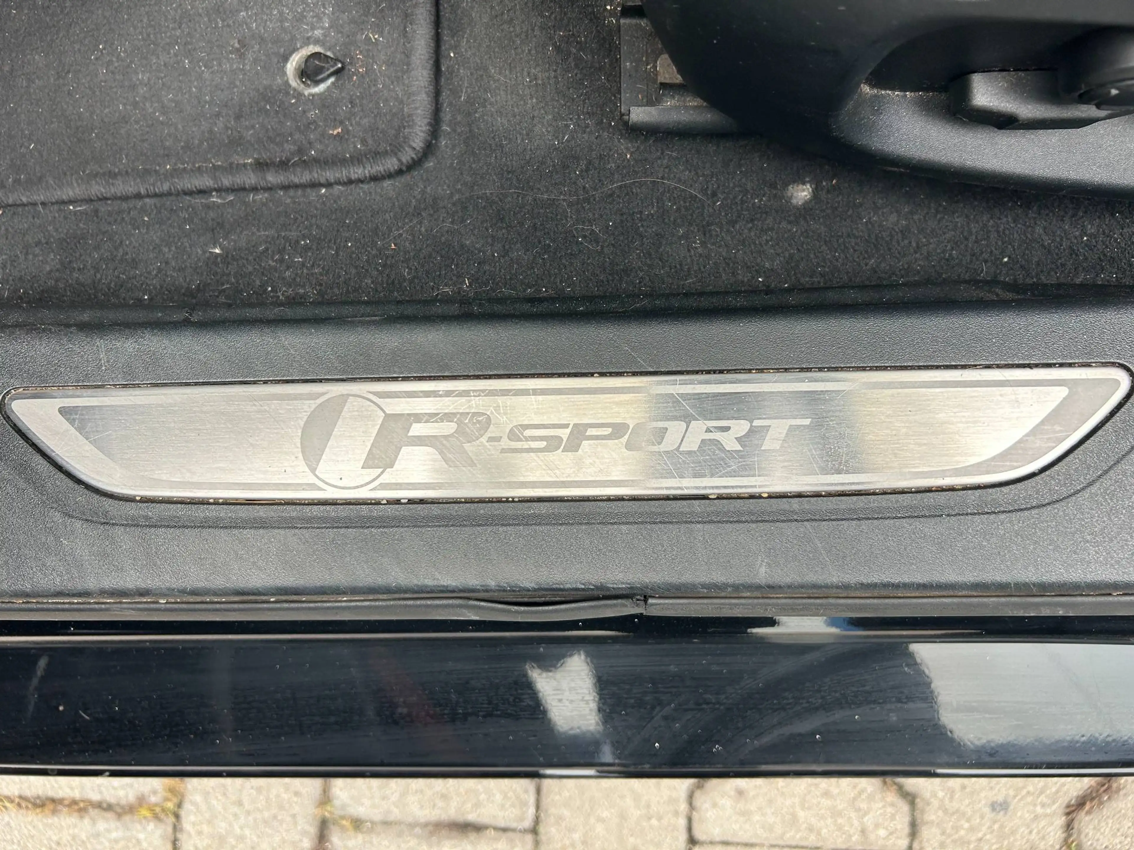 Jaguar XF XF Diesel 30d Aut. R-Sport Vollausstattung — photo 14