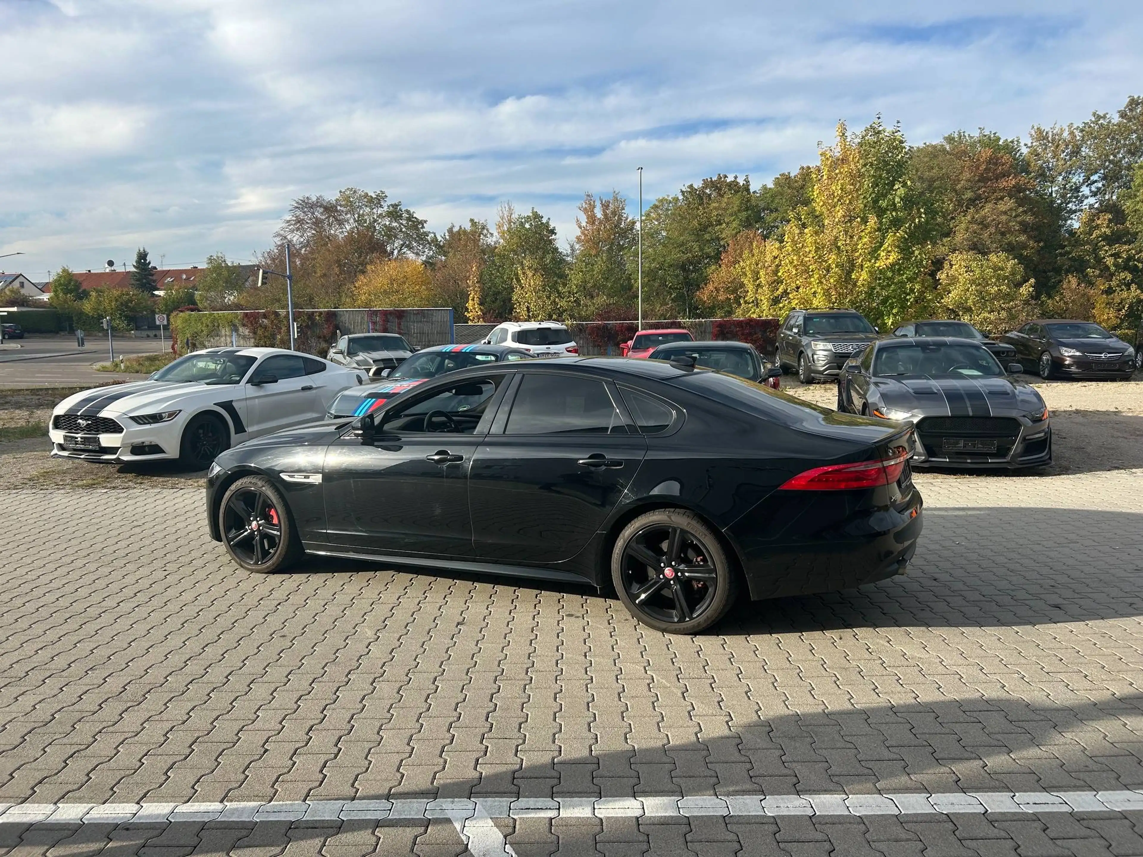 Jaguar XF XF Diesel 30d Aut. R-Sport Vollausstattung — photo 4