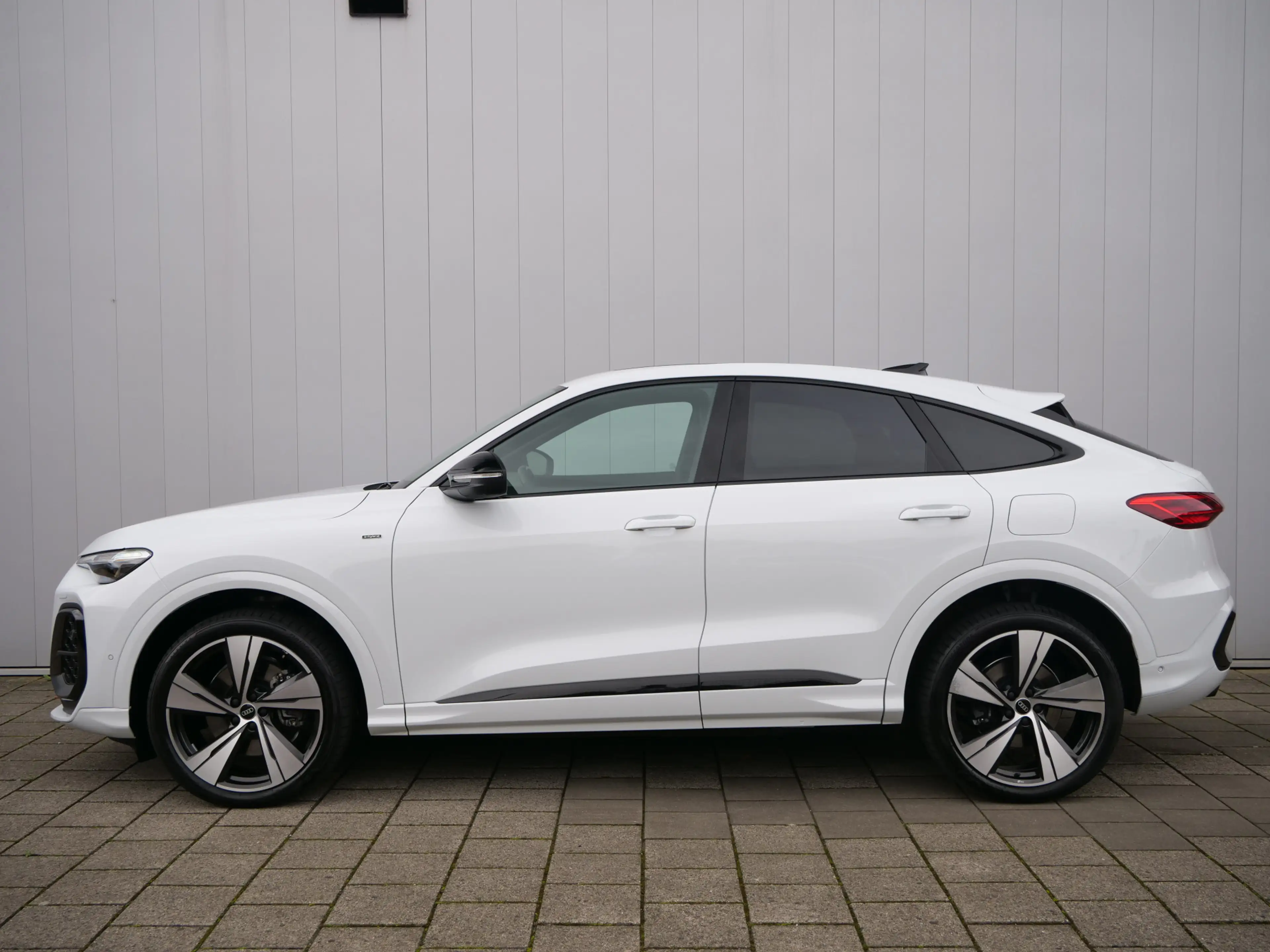 Audi Q5 Sportback 2.0 TFSI e-hybrid quattro S edition 299 — photo 7
