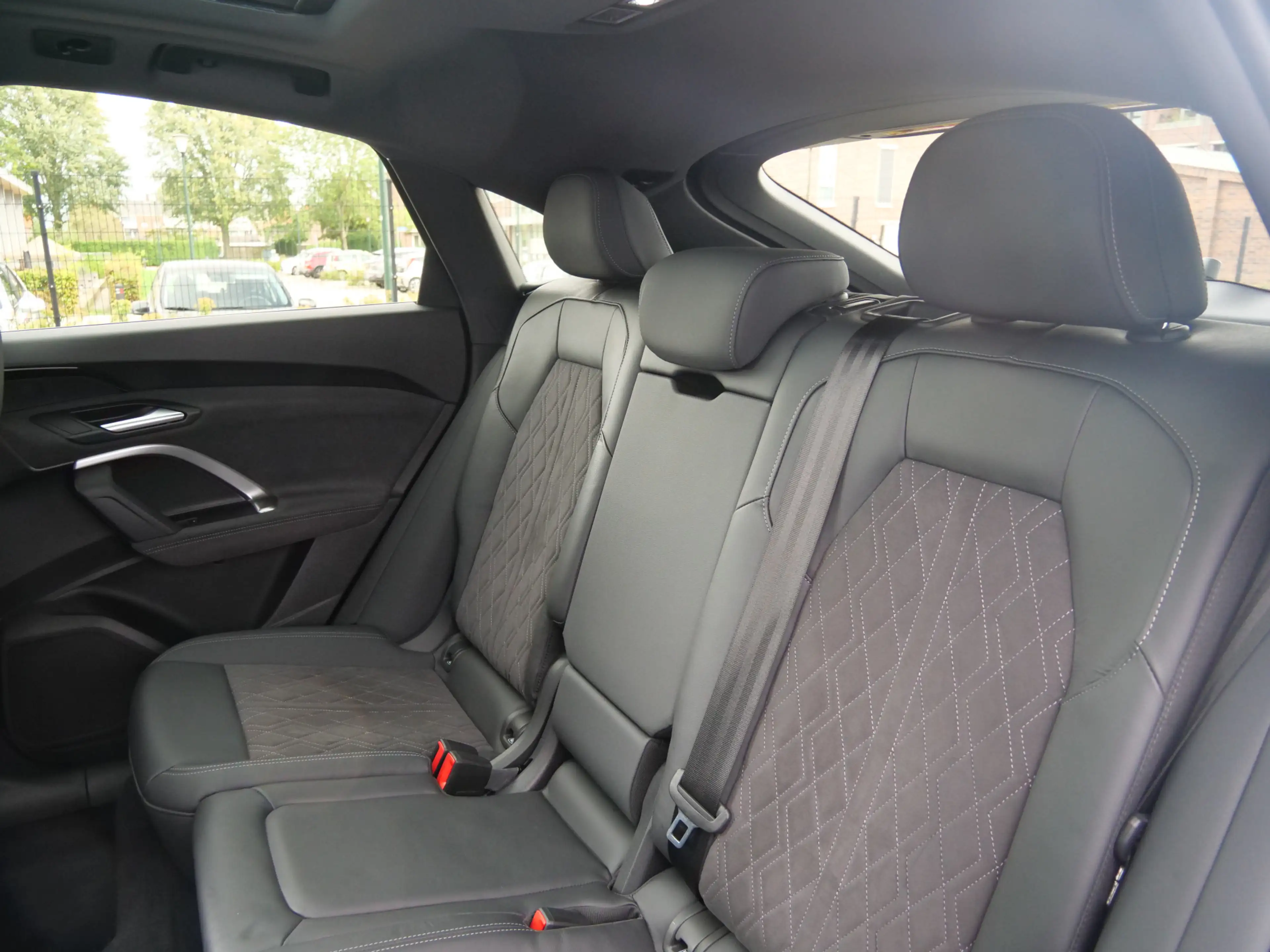 Audi Q5 Sportback 2.0 TFSI e-hybrid quattro S edition 299 — photo 37