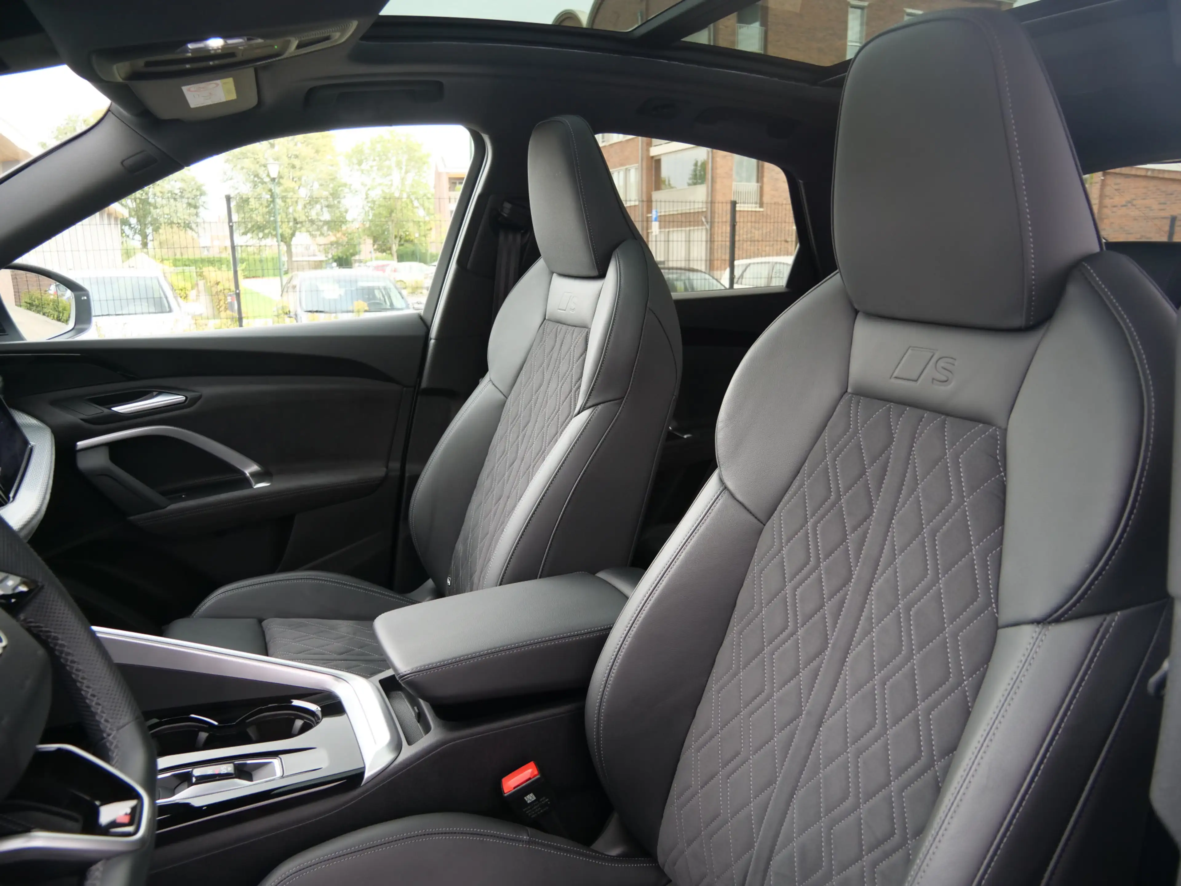Audi Q5 Sportback 2.0 TFSI e-hybrid quattro S edition 299 — photo 2