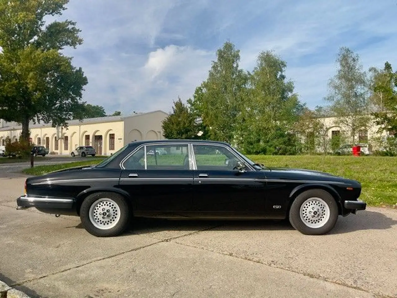 Jaguar XJ12 Daimler Double Six, dt. Ausl. Scheckheft, foto 9