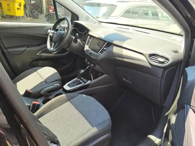 Opel Crossland X view 5