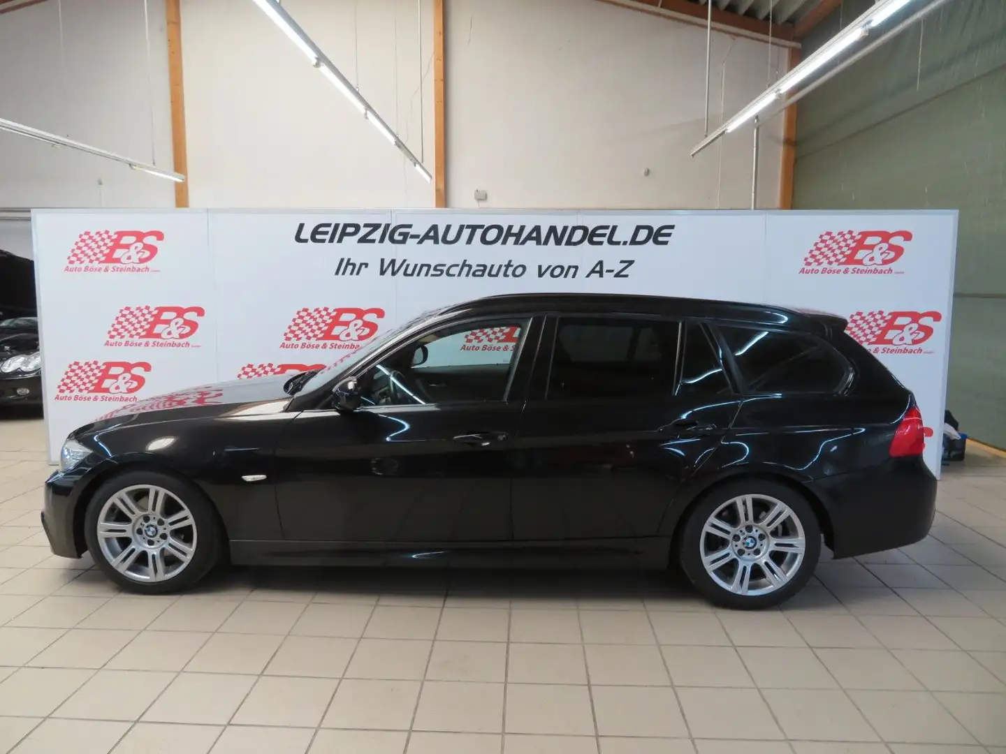 BMW 318 d Touring*M-Paket*Xenon*sehr gepflegt!* Zwart - 2