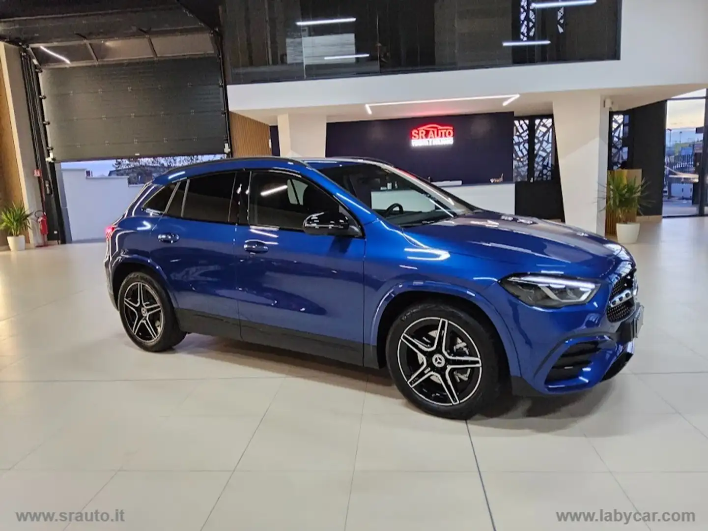 Mercedes-Benz GLB 180 GLB 180 d Automatic Sport Plus Blauw - 2