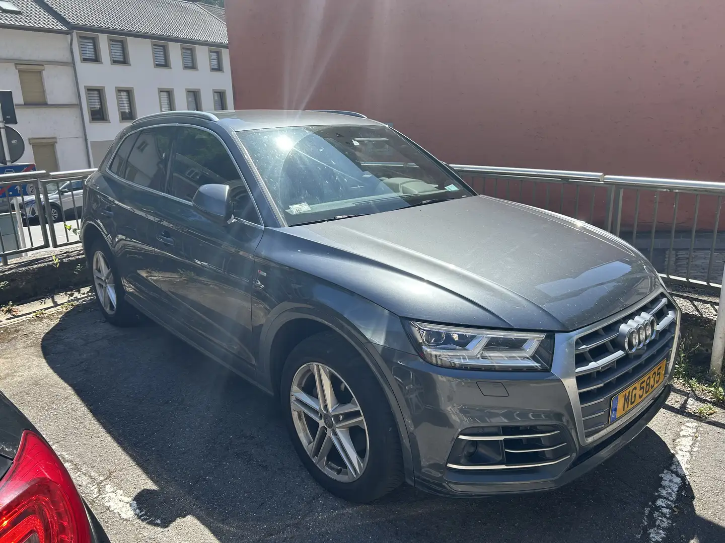 Audi Q5 40 TDI quattro S tronic sport Gris - 1