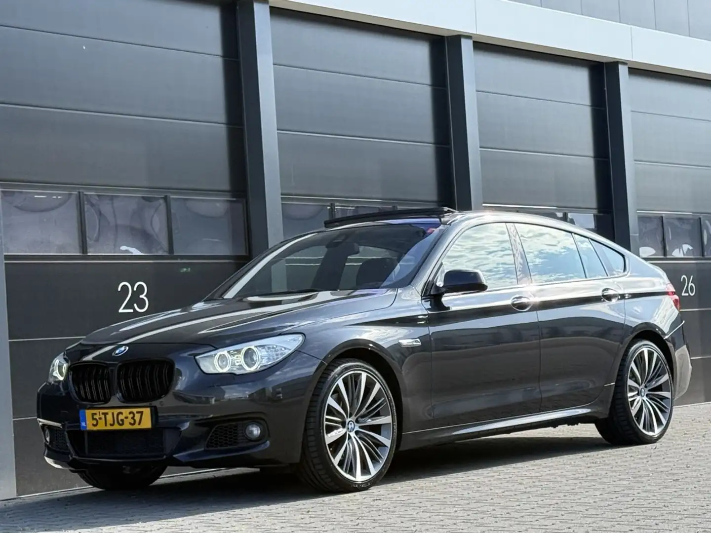 BMW 520 5-serie GT 520d M-Pakket Pano Leer Memory Šedá - 1