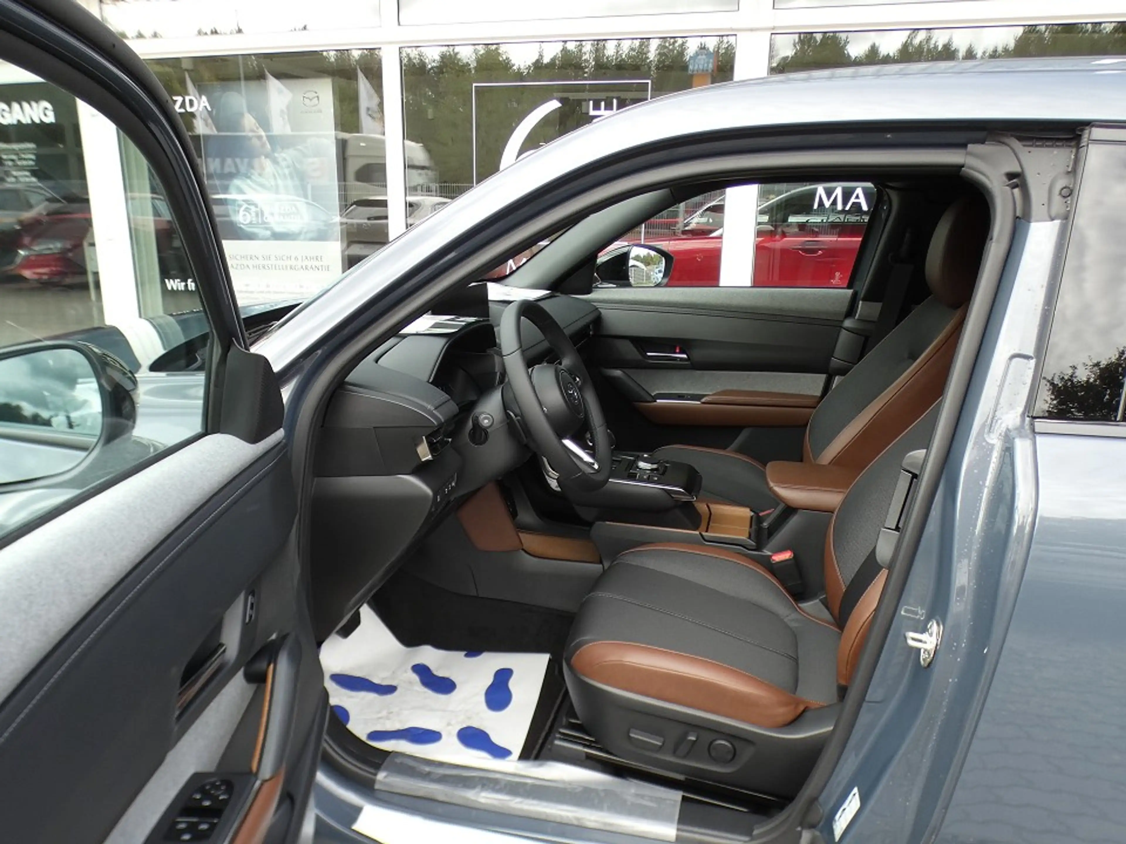 Mazda MX-30 e-SKYACTIV R-EV ADVANTAGE — photo 7