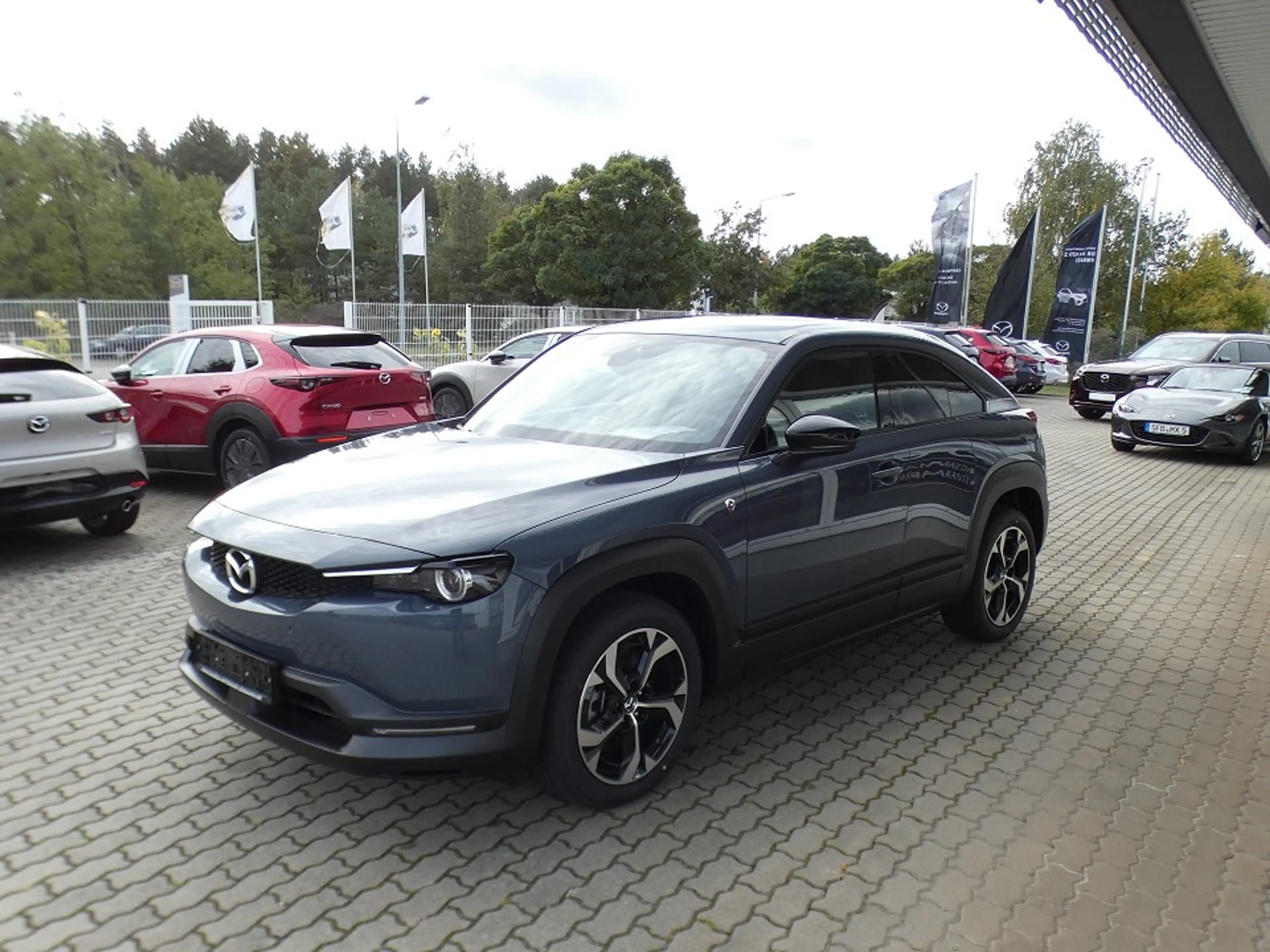 Mazda MX-30 e-SKYACTIV R-EV ADVANTAGE — photo 2