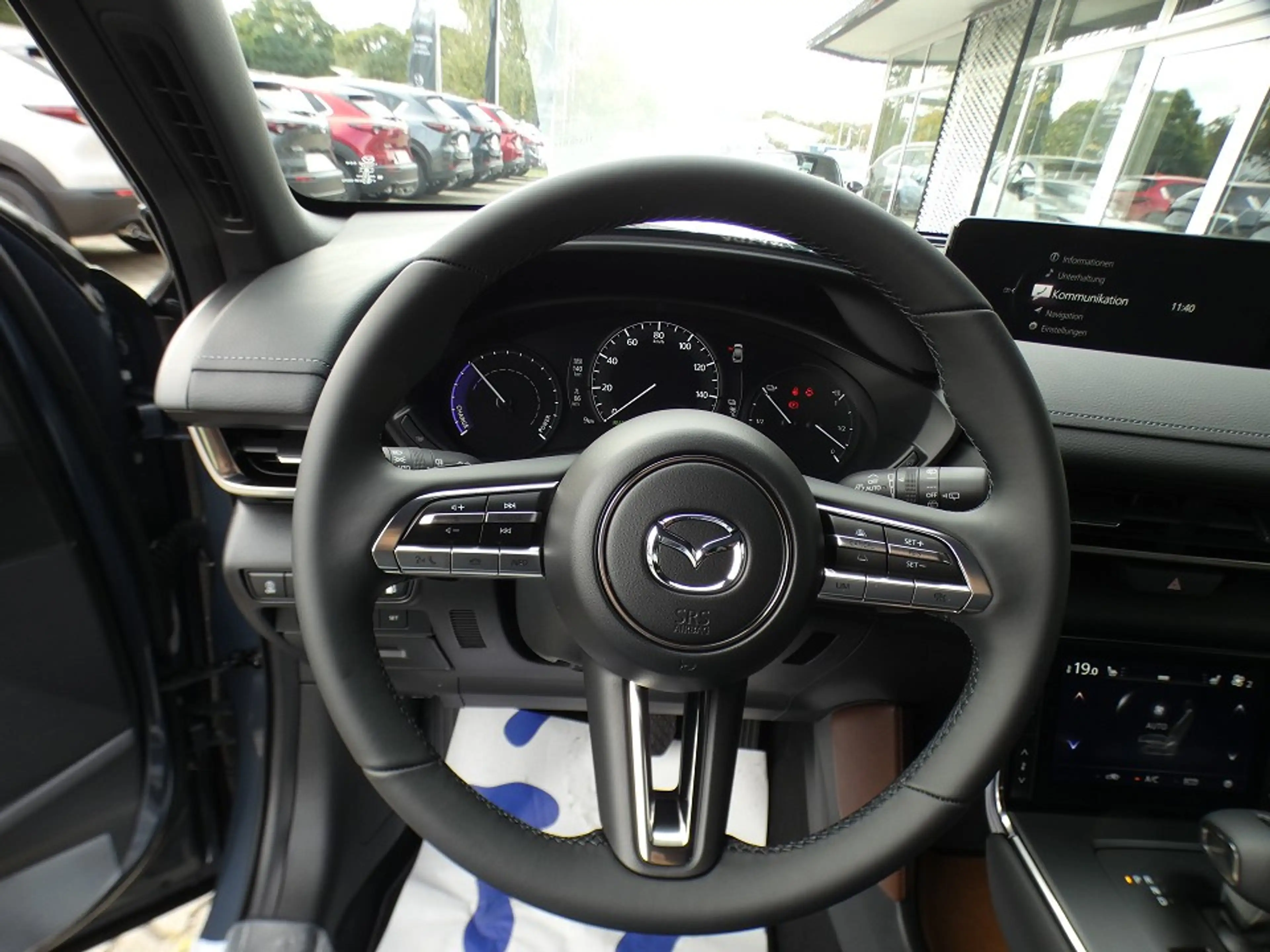 Mazda MX-30 e-SKYACTIV R-EV ADVANTAGE — photo 11