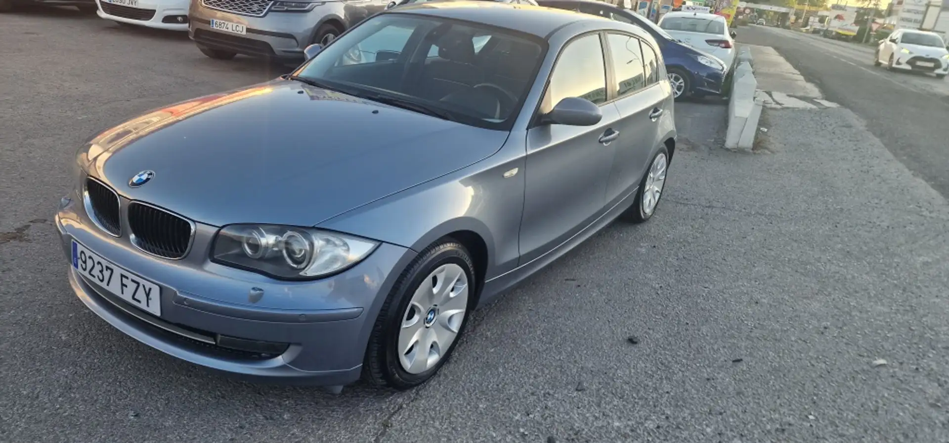 BMW 116 116i Gris - 1