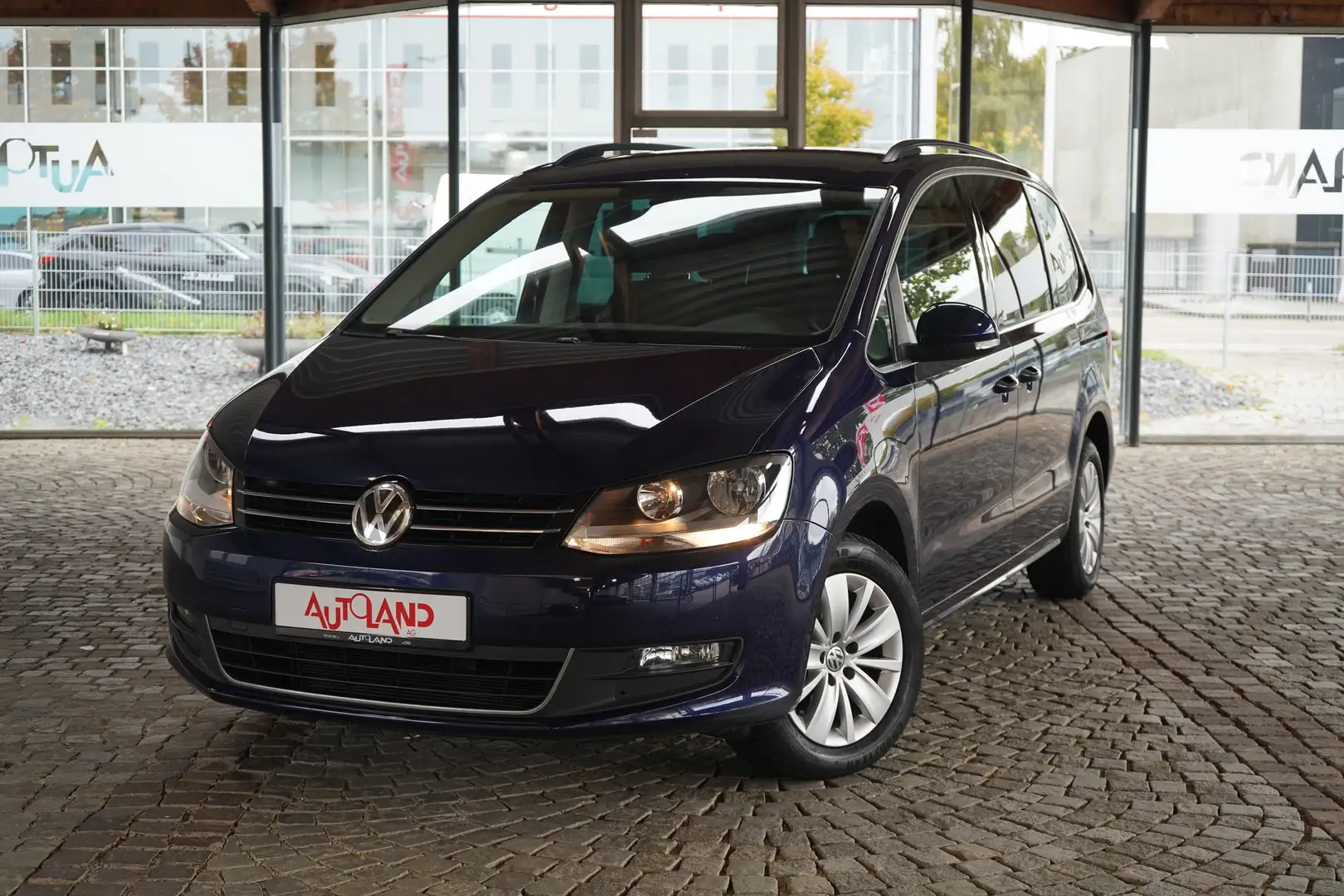 Volkswagen Sharan 1.4 TSI DSG 7-Sitzer Sitzheizung Navi PDC Blau - 2