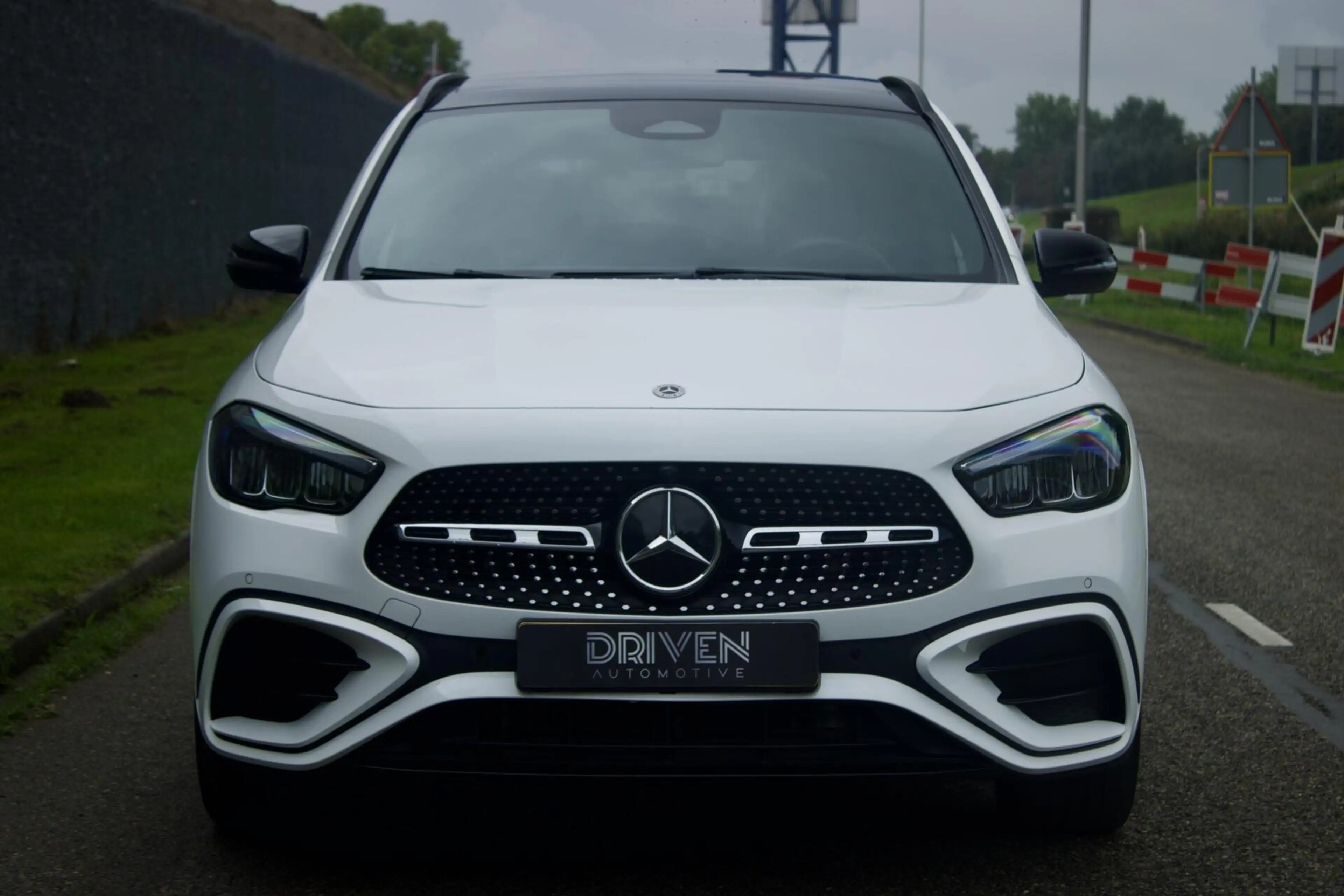 Mercedes-Benz GLA 180 Mercedes-Benz GLA AMG | Pano - Keyless - Camera - — photo 6