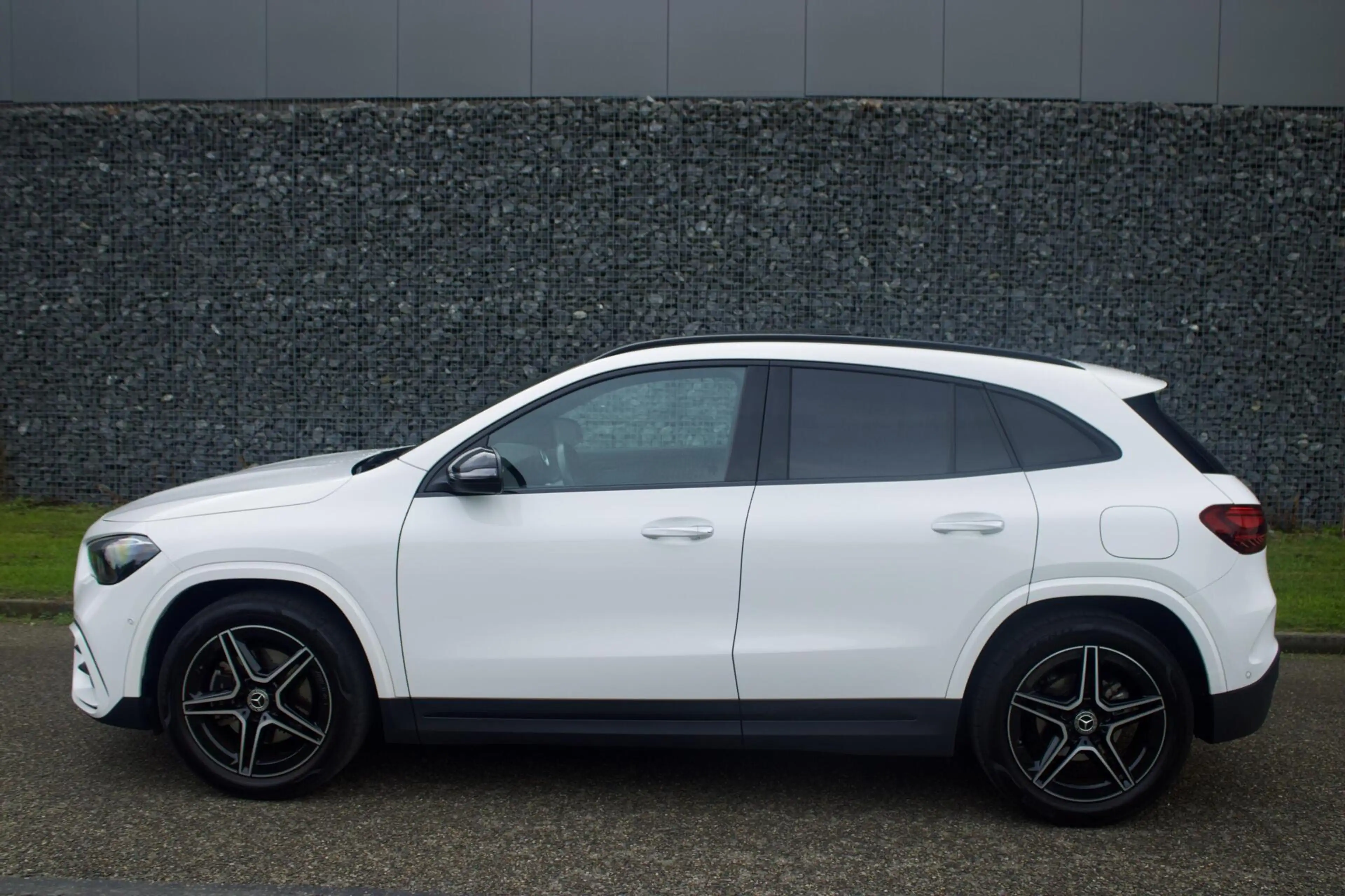 Mercedes-Benz GLA 180 Mercedes-Benz GLA AMG | Pano - Keyless - Camera - — photo 13