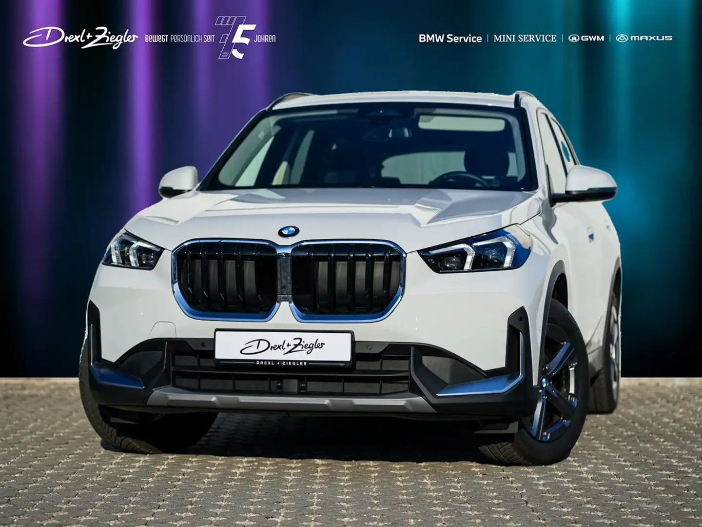 BMW X1 sDrive18i AHK AdLED PanoDach Travel+PremPaket Weiß - 1