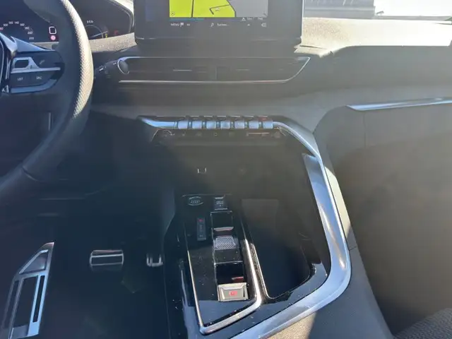 Peugeot 3008 view 11